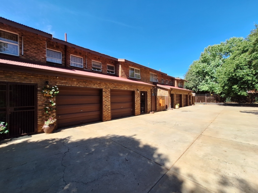 3 Bedroom Property for Sale in Potchefstroom North West